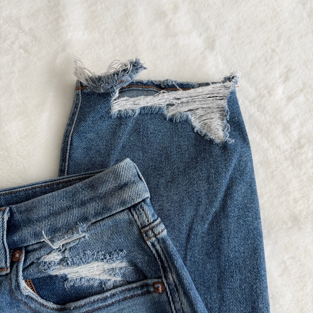 American Eagle Curvy Mom Jean Size 8 - Picture 3 of 10